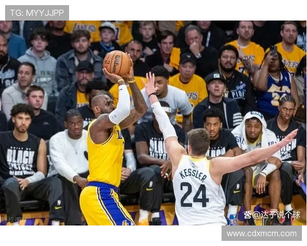 季后赛争夺白热化詹姆斯领衔湖人强势反弹冲击西部前四关键阶段